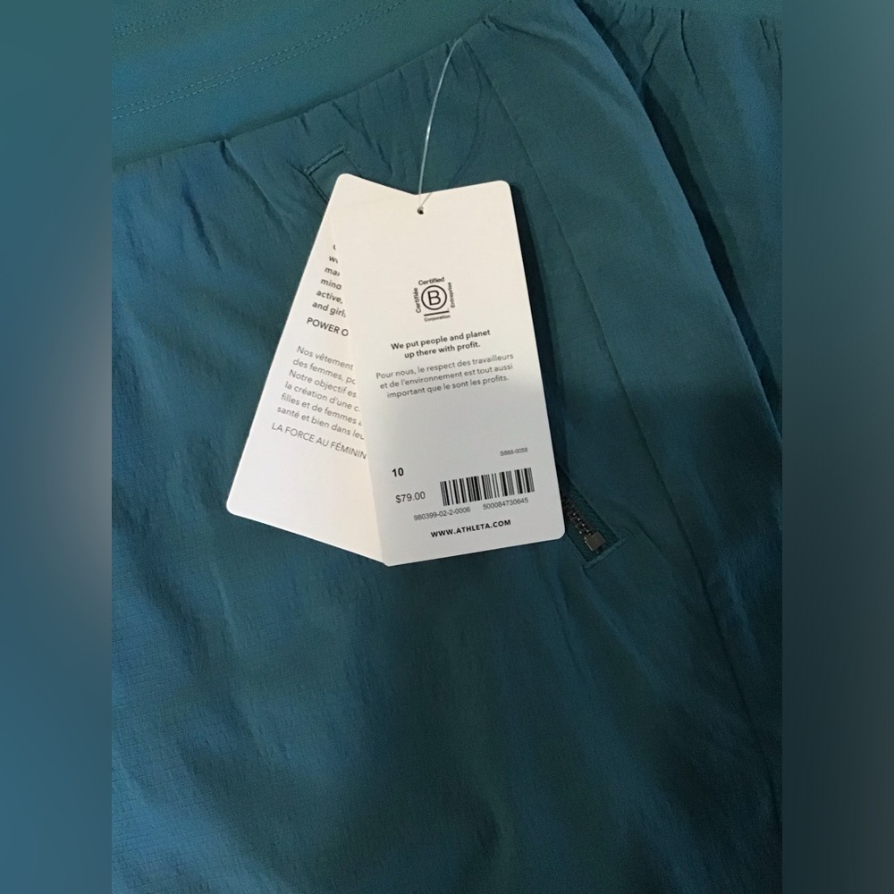 NWT Athleta Trekkie North Crop Jogger 10 Borealis Green - Picture 4 of 5